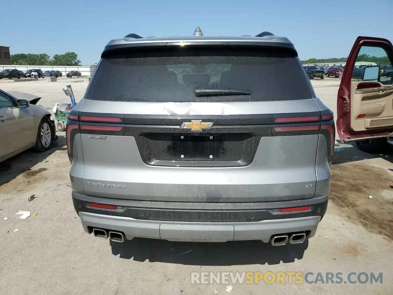 6 Photograph of a damaged car 1GNERGKS2RJ163749 CHEVROLET TRAVERSE 2024