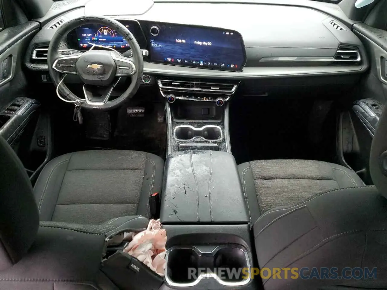 8 Photograph of a damaged car 1GNERGKS2RJ214036 CHEVROLET TRAVERSE 2024
