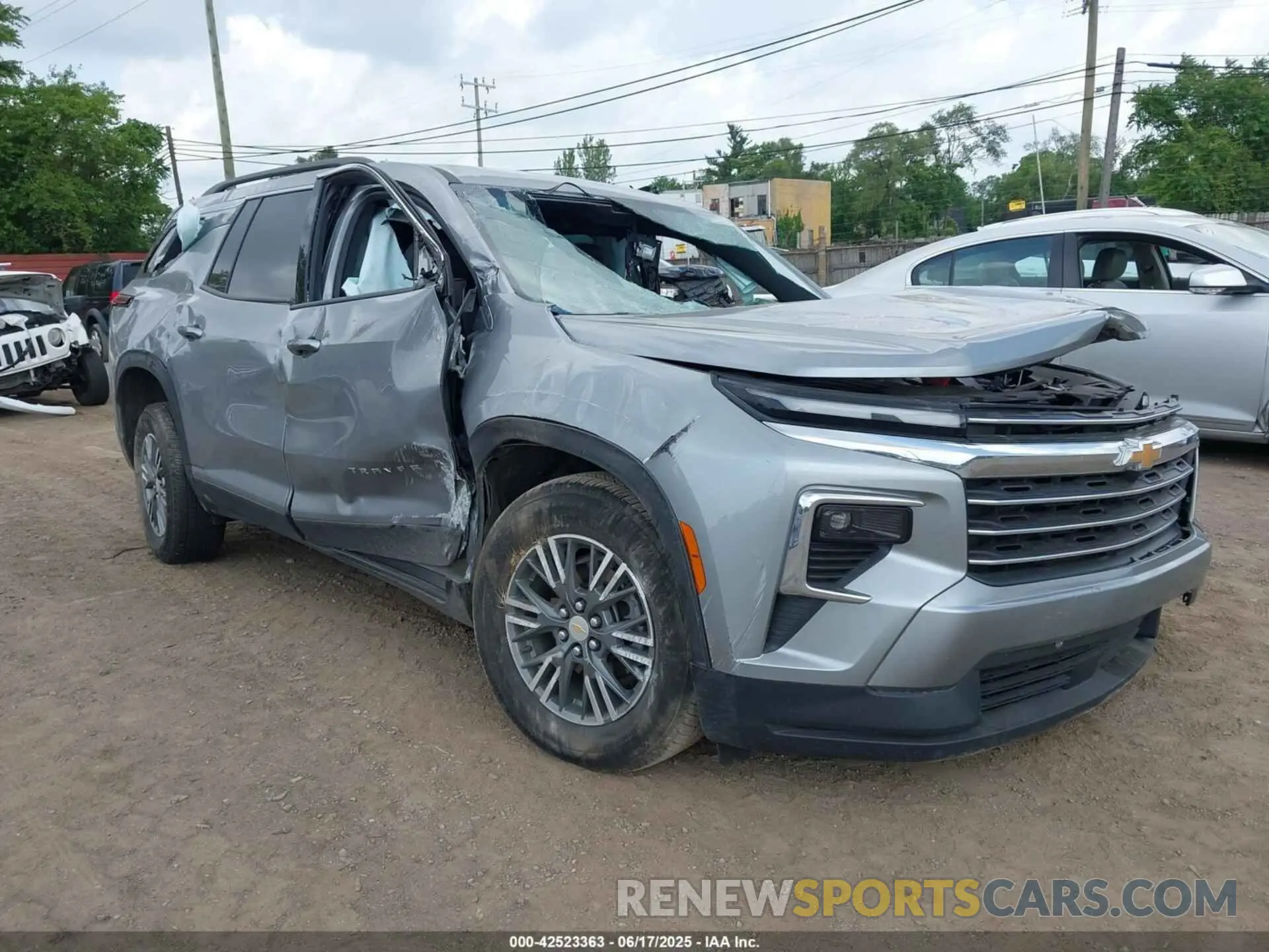 1 Photograph of a damaged car 1GNERGKS3RJ143655 CHEVROLET TRAVERSE 2024