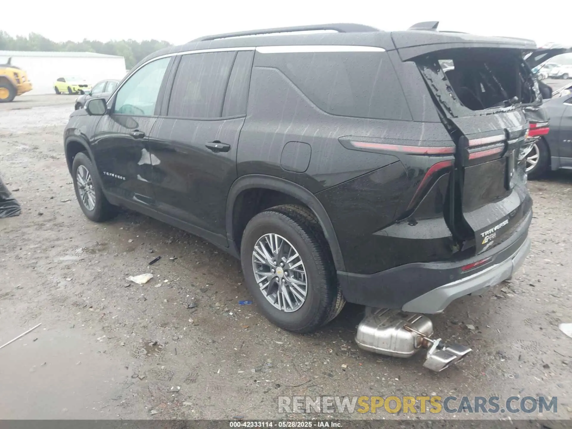 3 Photograph of a damaged car 1GNERGKS4RJ169875 CHEVROLET TRAVERSE 2024