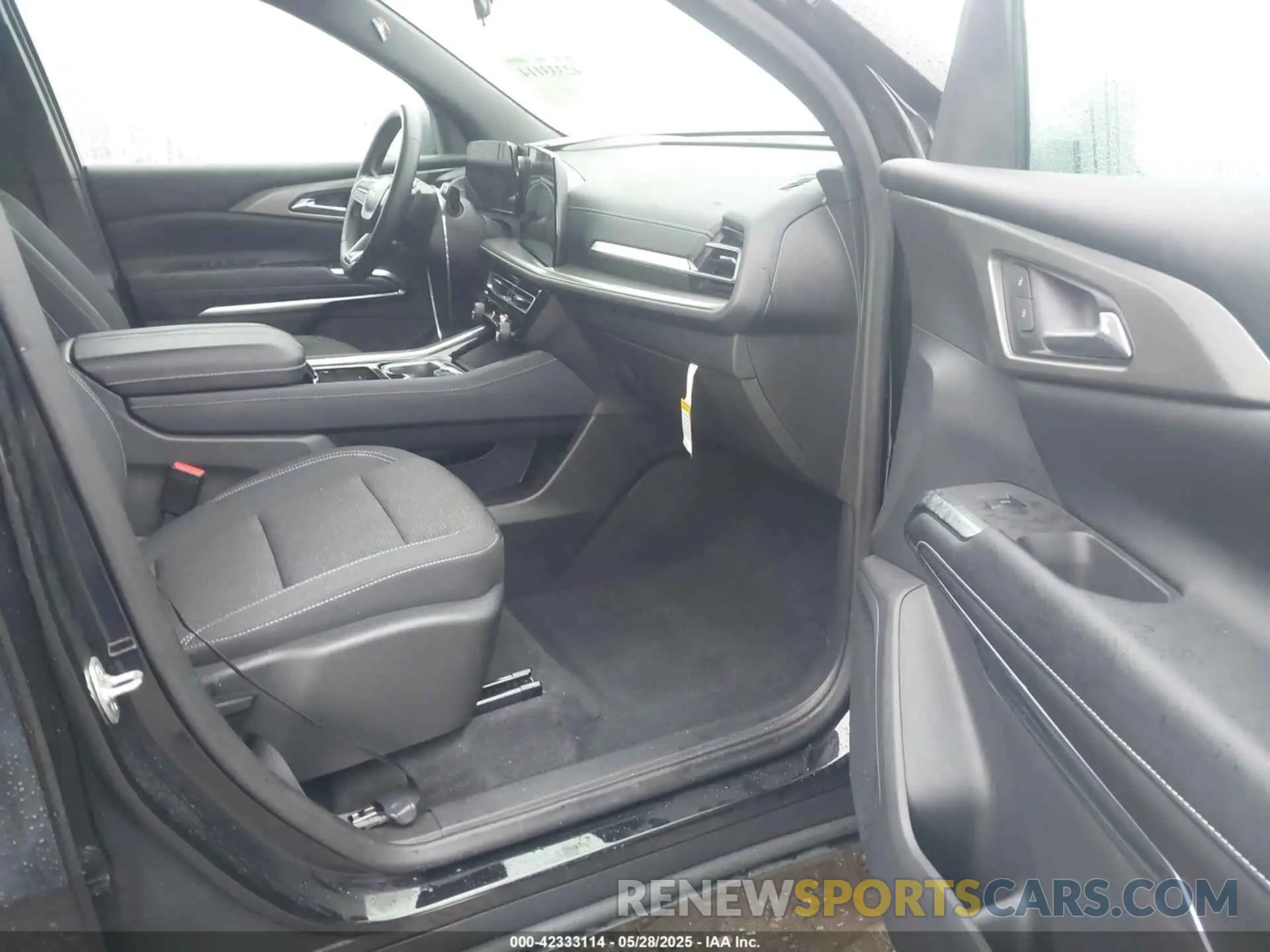 5 Photograph of a damaged car 1GNERGKS4RJ169875 CHEVROLET TRAVERSE 2024