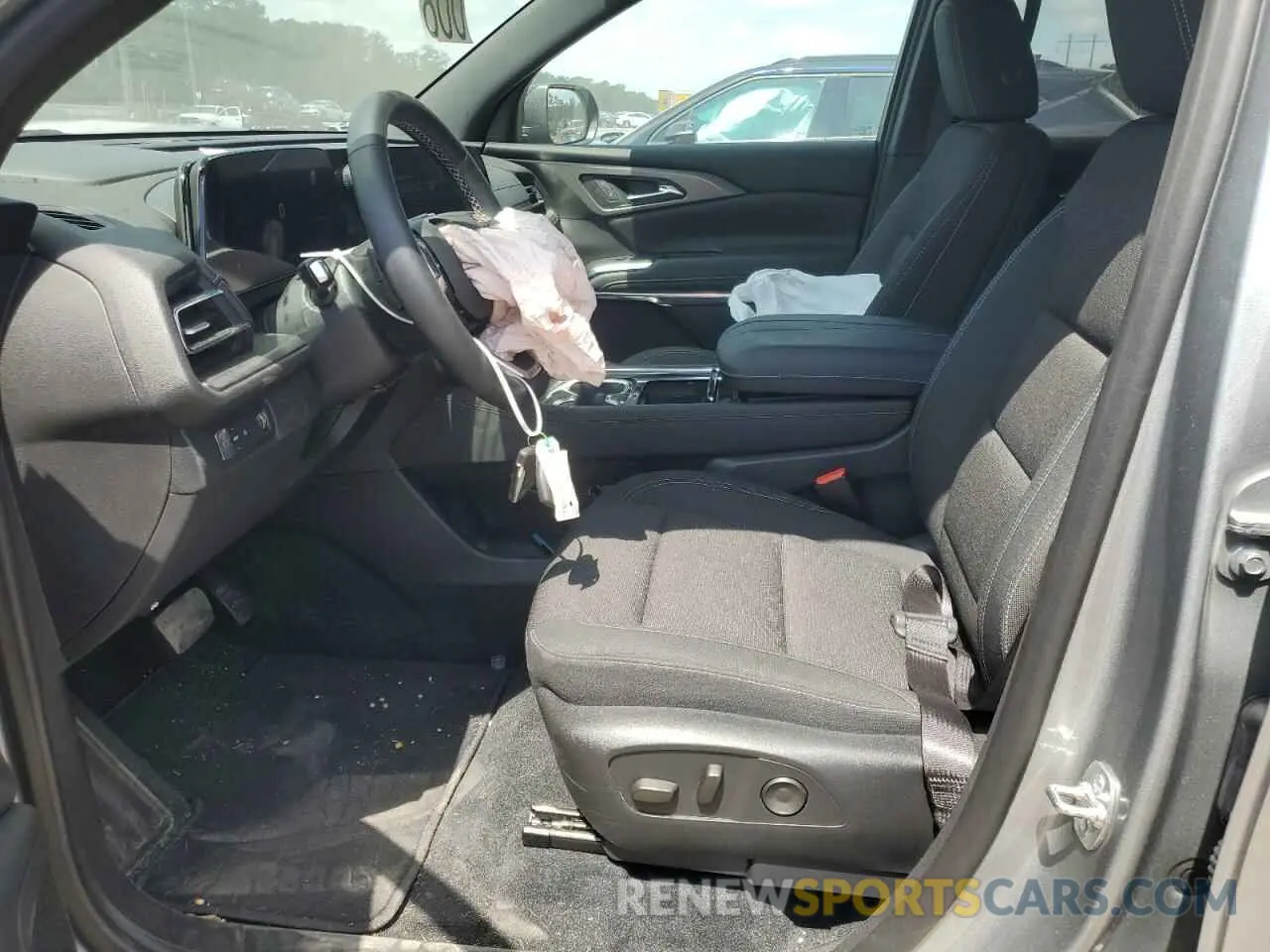 7 Photograph of a damaged car 1GNERGKS6RJ243460 CHEVROLET TRAVERSE 2024