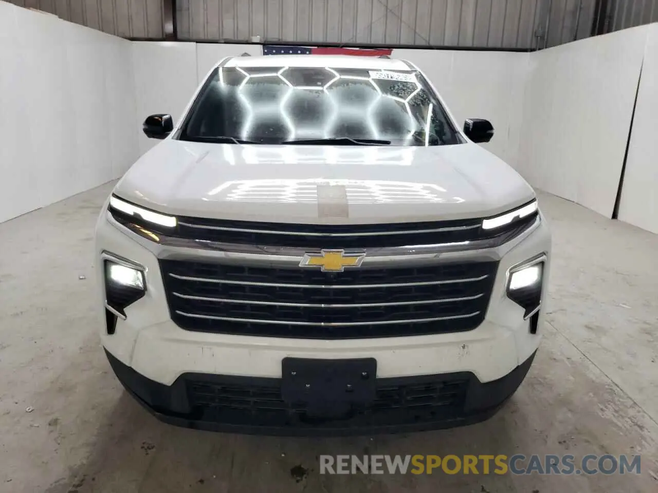 5 Photograph of a damaged car 1GNERGKS7RJ166288 CHEVROLET TRAVERSE 2024