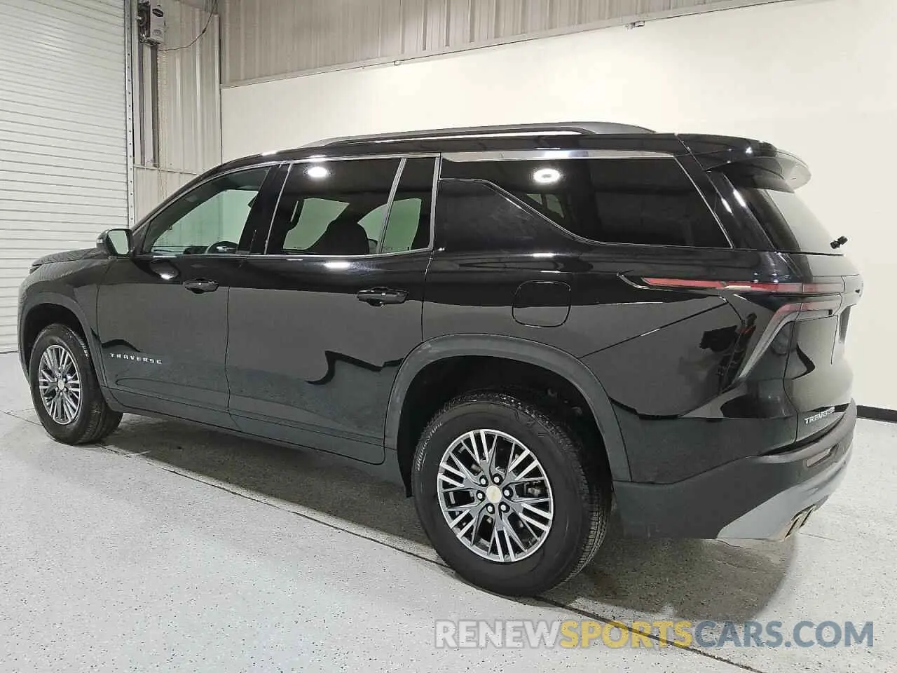 2 Photograph of a damaged car 1GNERGKS8RJ159348 CHEVROLET TRAVERSE 2024