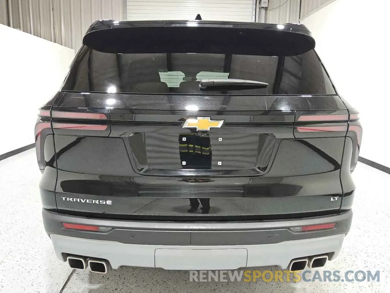 6 Photograph of a damaged car 1GNERGKS8RJ159348 CHEVROLET TRAVERSE 2024