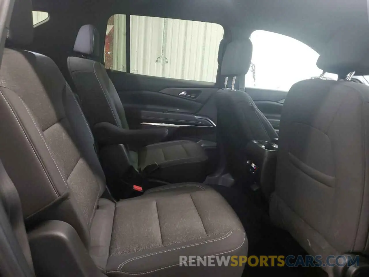 11 Photograph of a damaged car 1GNERGKS8RJ165182 CHEVROLET TRAVERSE 2024