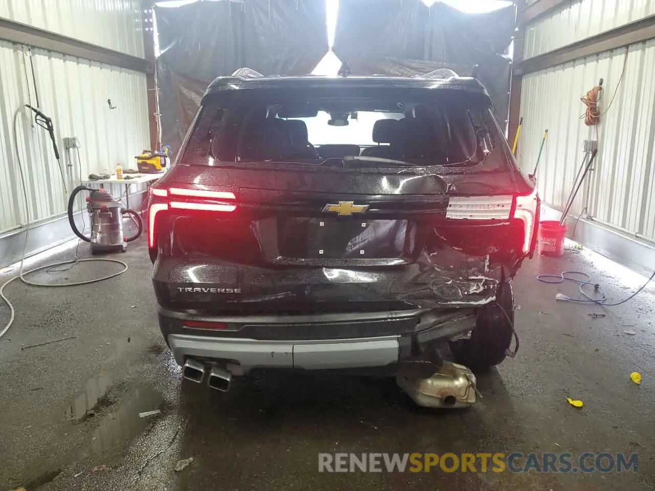 6 Photograph of a damaged car 1GNERGKS8RJ165182 CHEVROLET TRAVERSE 2024