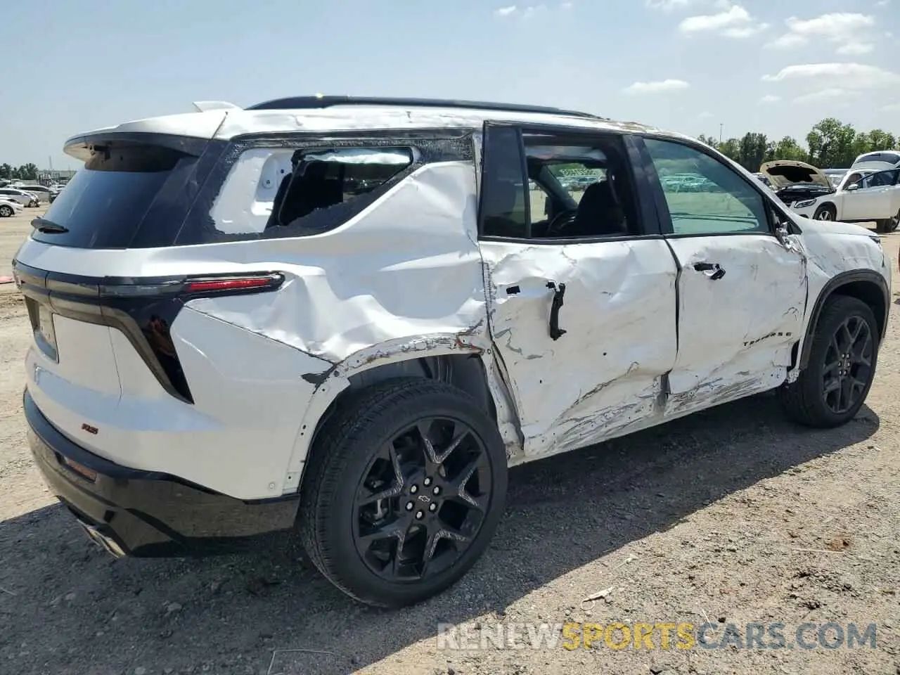 3 Photograph of a damaged car 1GNERLKS5RJ227677 CHEVROLET TRAVERSE 2024
