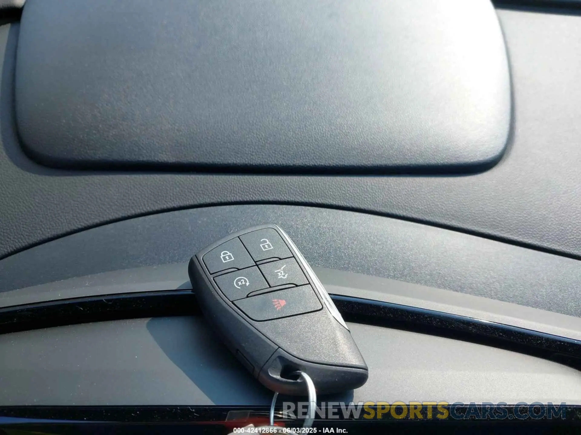 11 Photograph of a damaged car 1GNERLKS6RJ201637 CHEVROLET TRAVERSE 2024