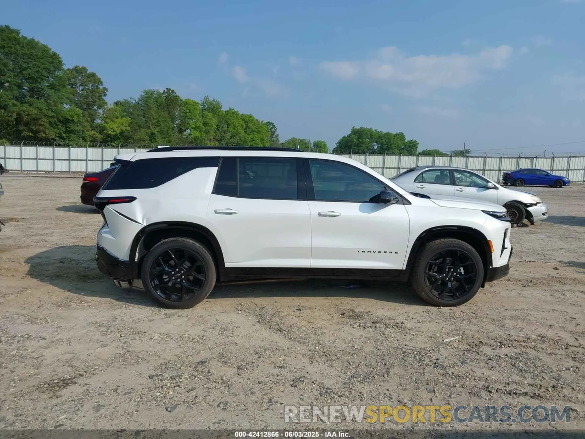 13 Photograph of a damaged car 1GNERLKS6RJ201637 CHEVROLET TRAVERSE 2024