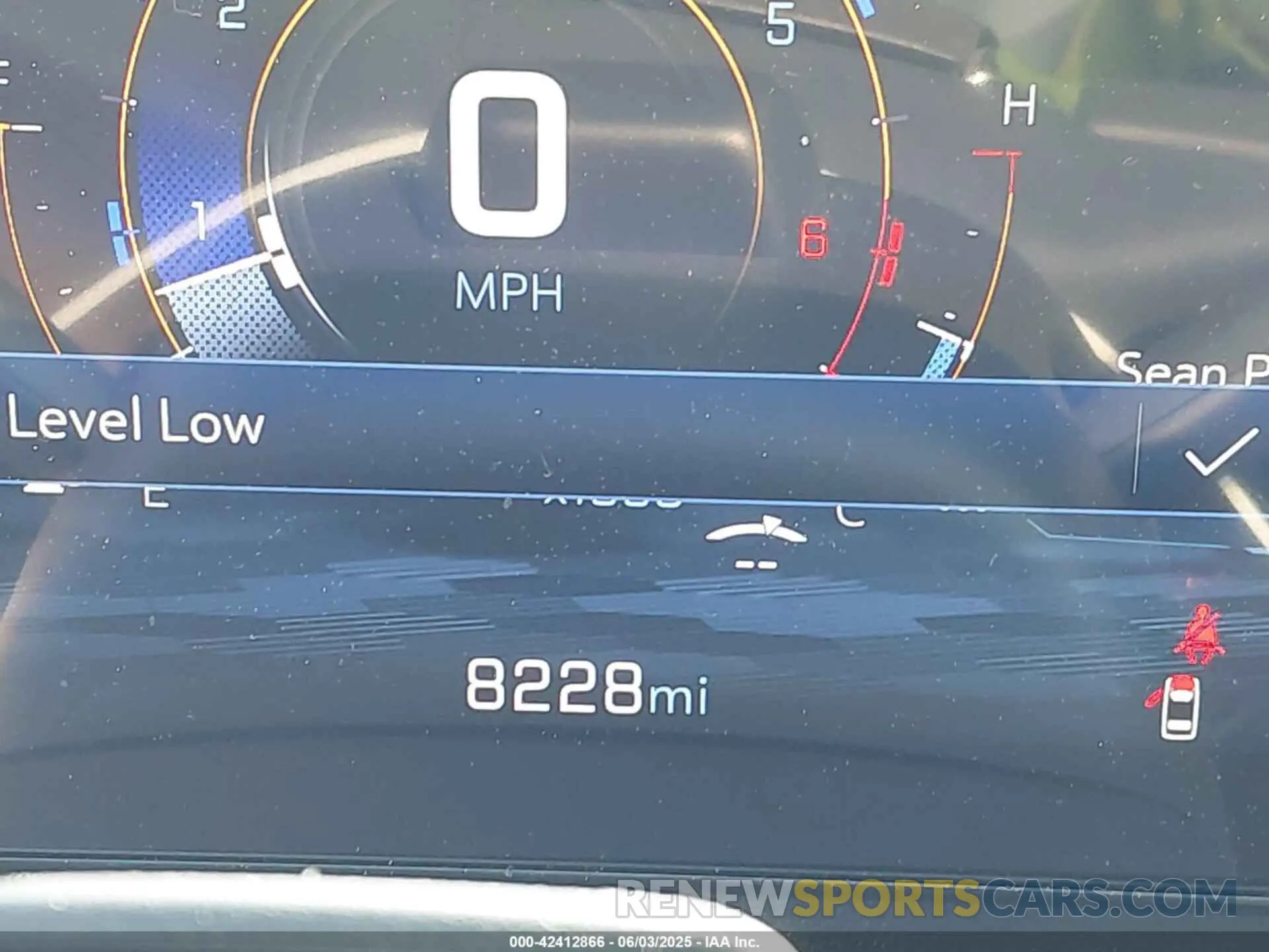 15 Photograph of a damaged car 1GNERLKS6RJ201637 CHEVROLET TRAVERSE 2024