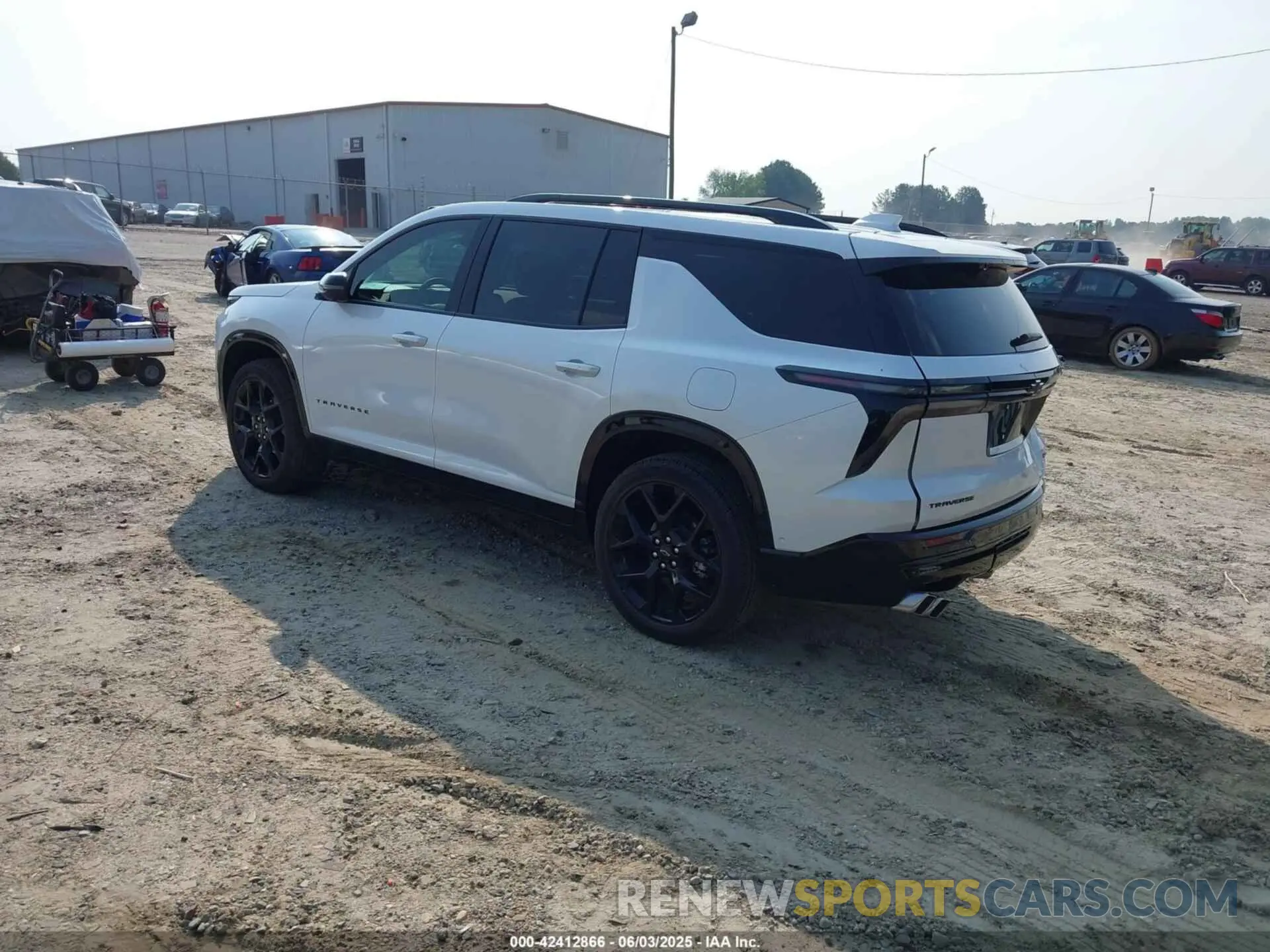 3 Photograph of a damaged car 1GNERLKS6RJ201637 CHEVROLET TRAVERSE 2024