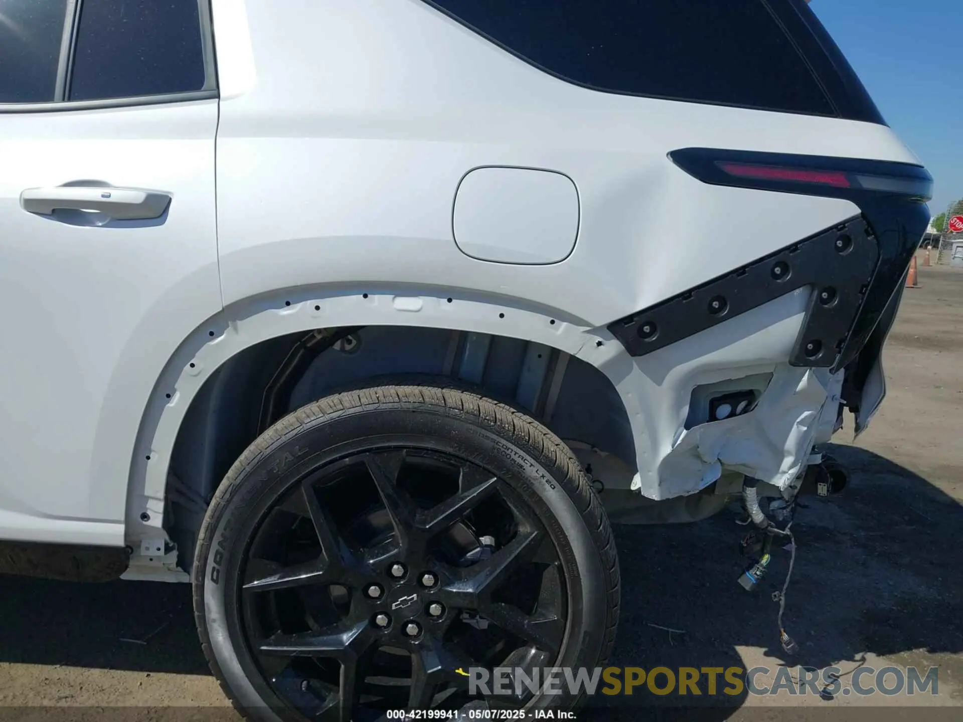 20 Photograph of a damaged car 1GNERLKS7RJ224084 CHEVROLET TRAVERSE 2024