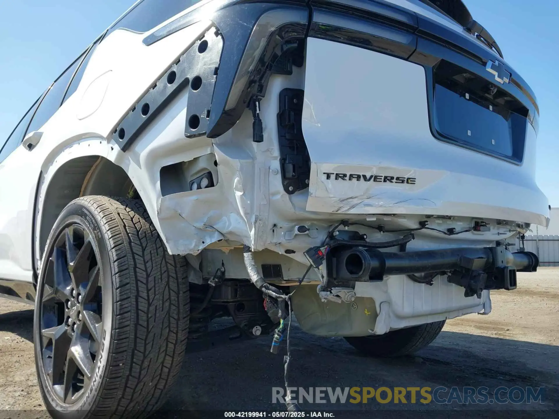 21 Photograph of a damaged car 1GNERLKS7RJ224084 CHEVROLET TRAVERSE 2024