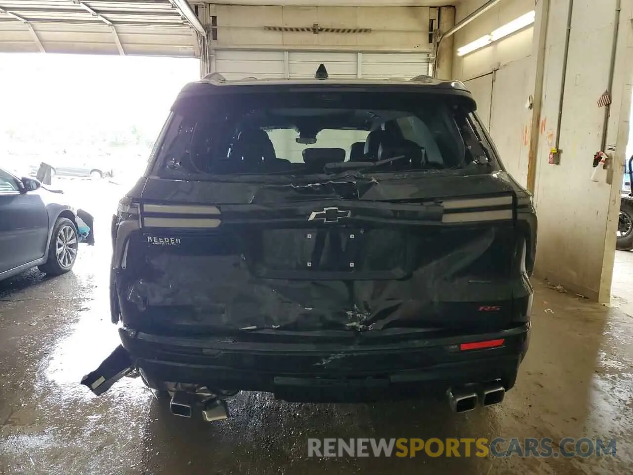 6 Photograph of a damaged car 1GNERLKS7RJ232783 CHEVROLET TRAVERSE 2024