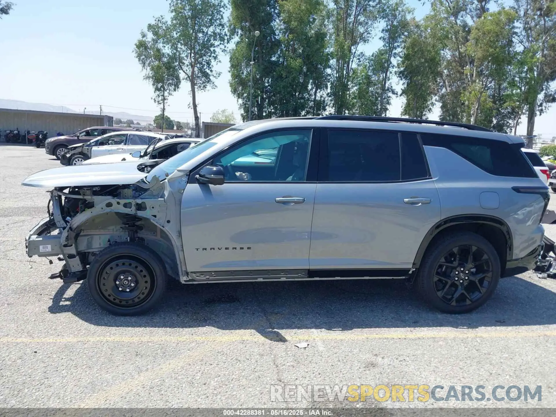 15 Photograph of a damaged car 1GNERLKS8RJ241492 CHEVROLET TRAVERSE 2024
