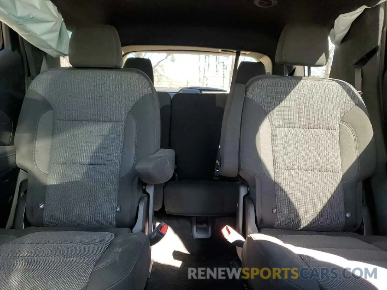 10 Photograph of a damaged car 1GNESVKW4RJ130084 CHEVROLET TRAVERSE 2024
