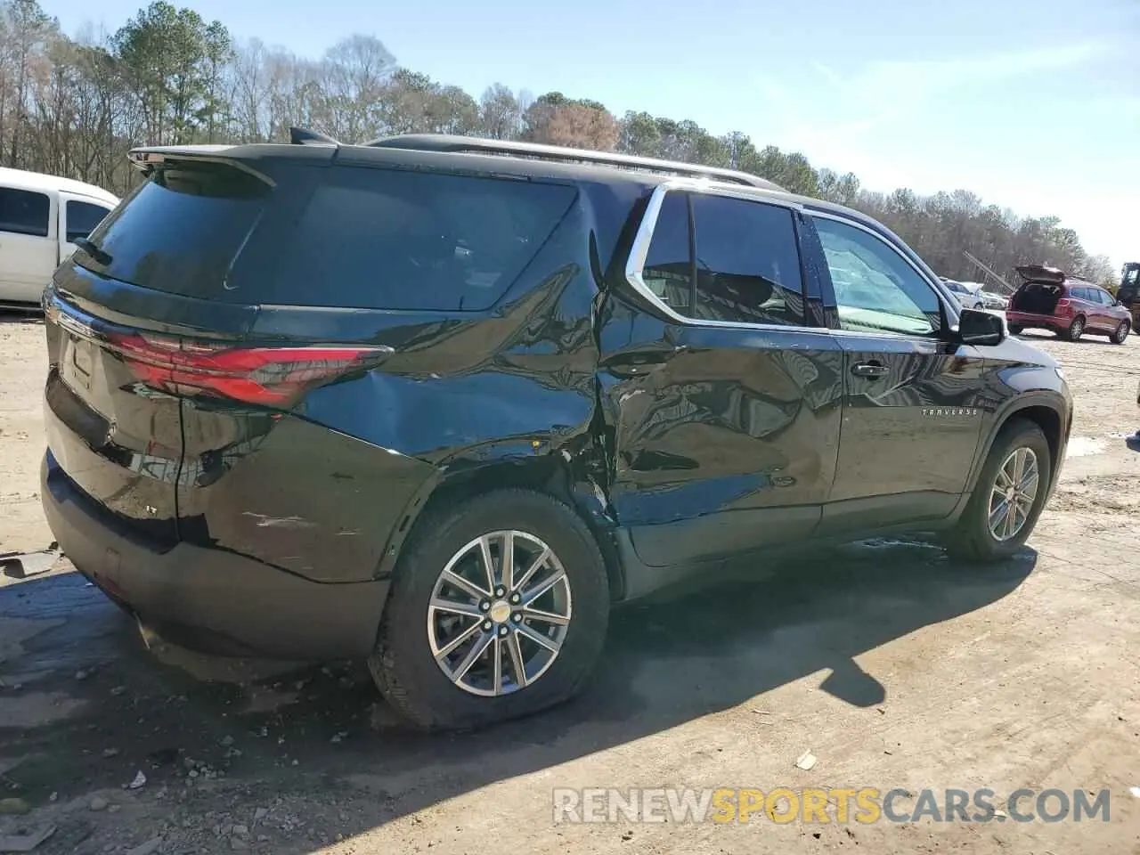 3 Photograph of a damaged car 1GNESVKW4RJ130084 CHEVROLET TRAVERSE 2024