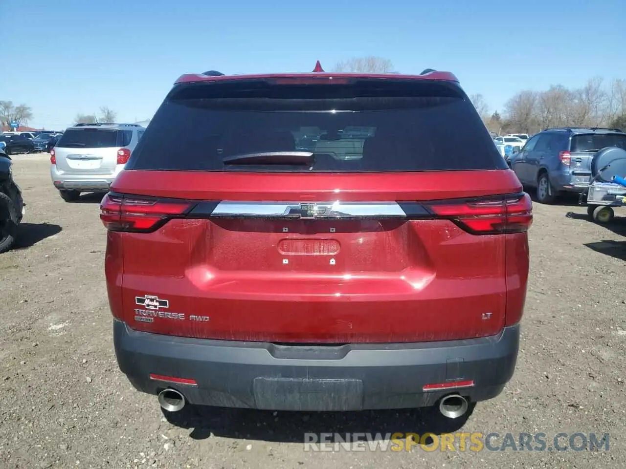 6 Photograph of a damaged car 1GNETVKW4RJ130910 CHEVROLET TRAVERSE 2024