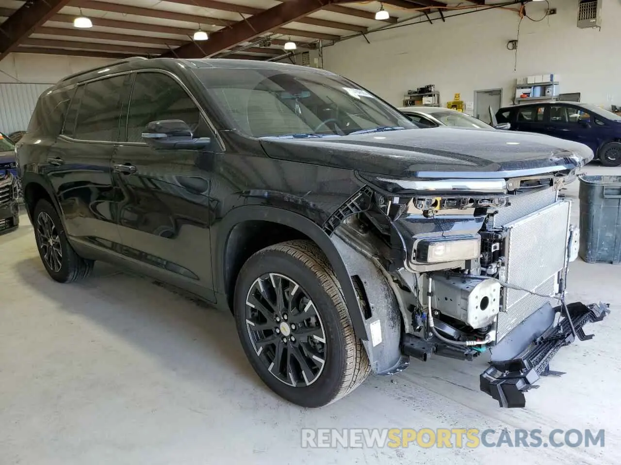 4 Photograph of a damaged car 1GNEVGKS1RJ241160 CHEVROLET TRAVERSE 2024