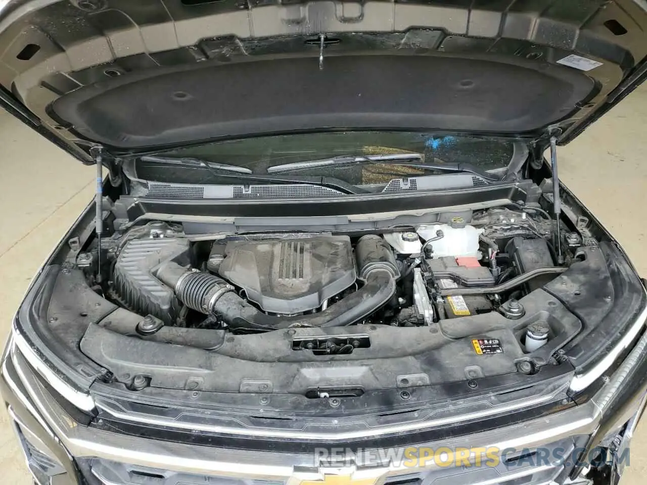 12 Photograph of a damaged car 1GNEVGKS4RJ167409 CHEVROLET TRAVERSE 2024