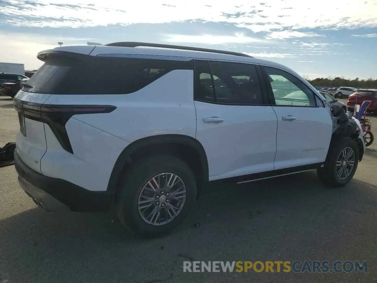 3 Photograph of a damaged car 1GNEVGKS7RJ188223 CHEVROLET TRAVERSE 2024