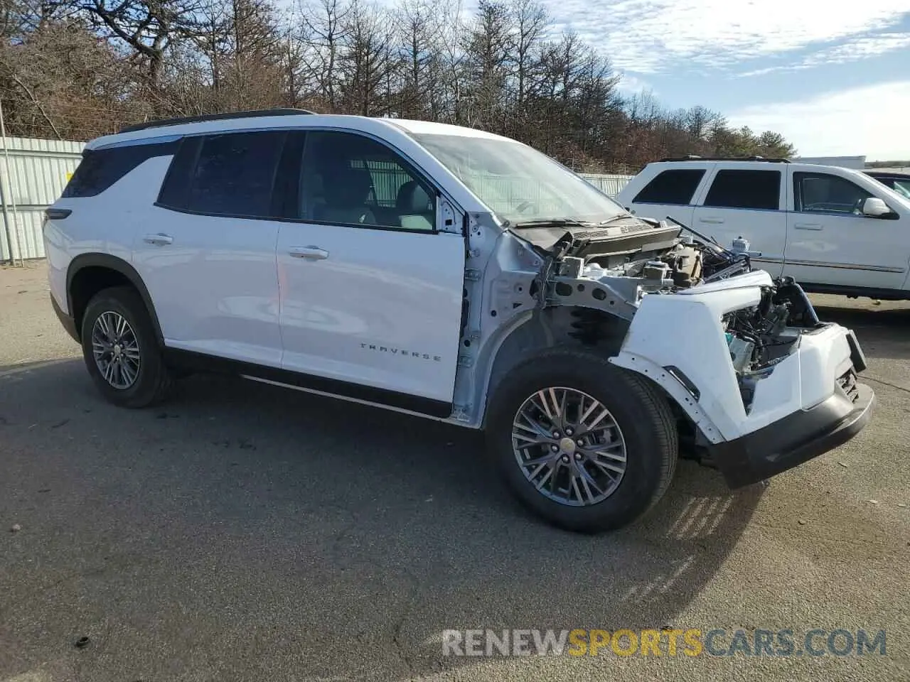 4 Photograph of a damaged car 1GNEVGKS7RJ188223 CHEVROLET TRAVERSE 2024