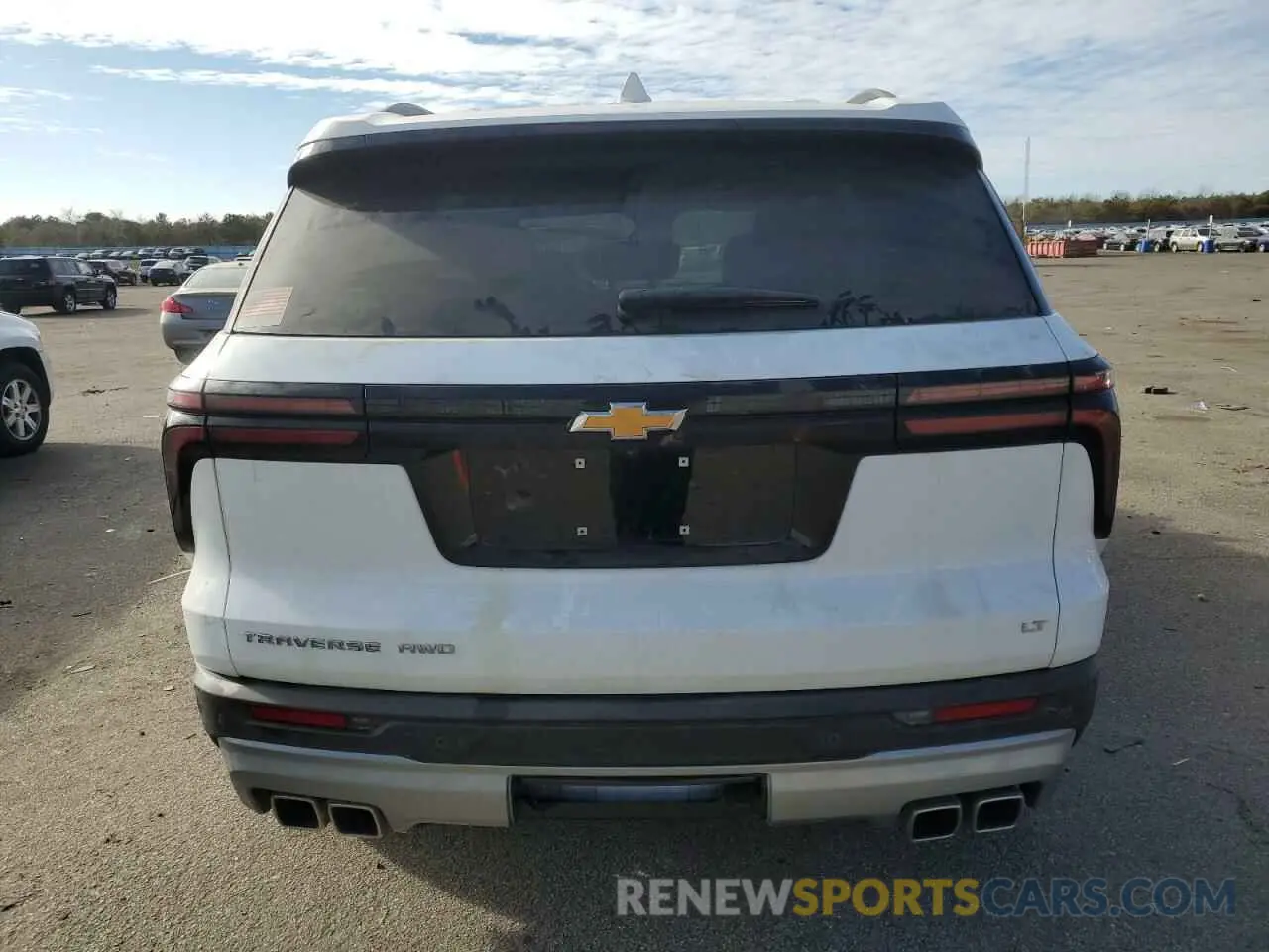 6 Photograph of a damaged car 1GNEVGKS7RJ188223 CHEVROLET TRAVERSE 2024