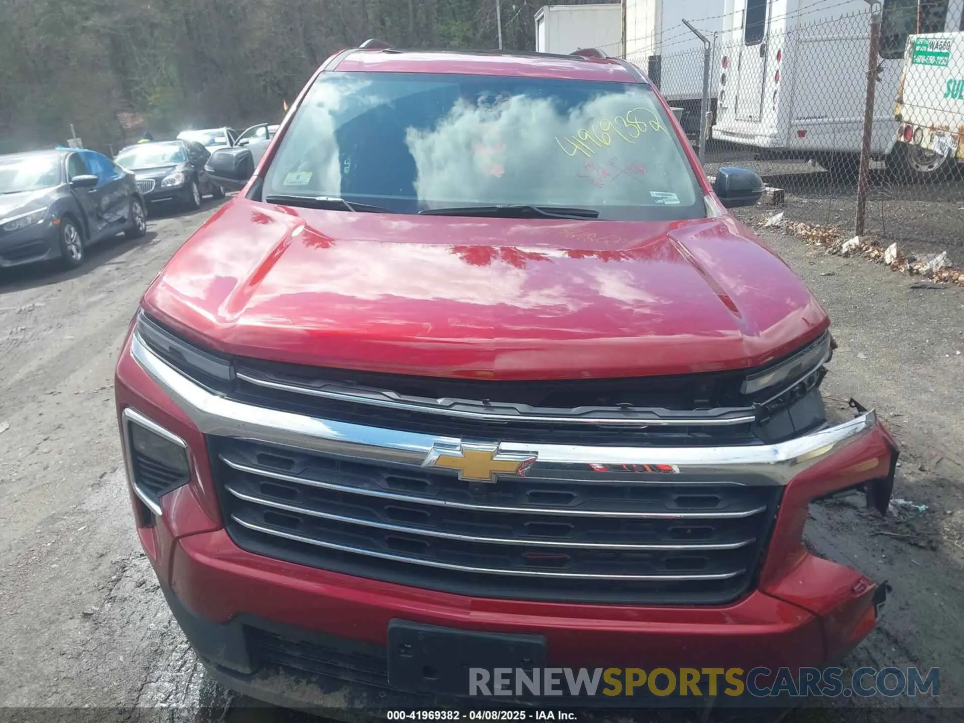 13 Photograph of a damaged car 1GNEVGKS8RJ195195 CHEVROLET TRAVERSE 2024