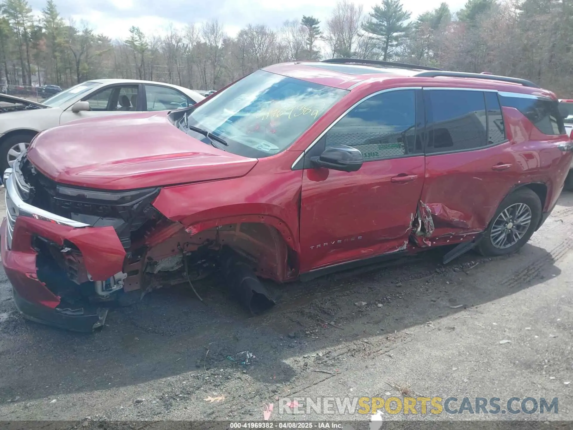15 Photograph of a damaged car 1GNEVGKS8RJ195195 CHEVROLET TRAVERSE 2024