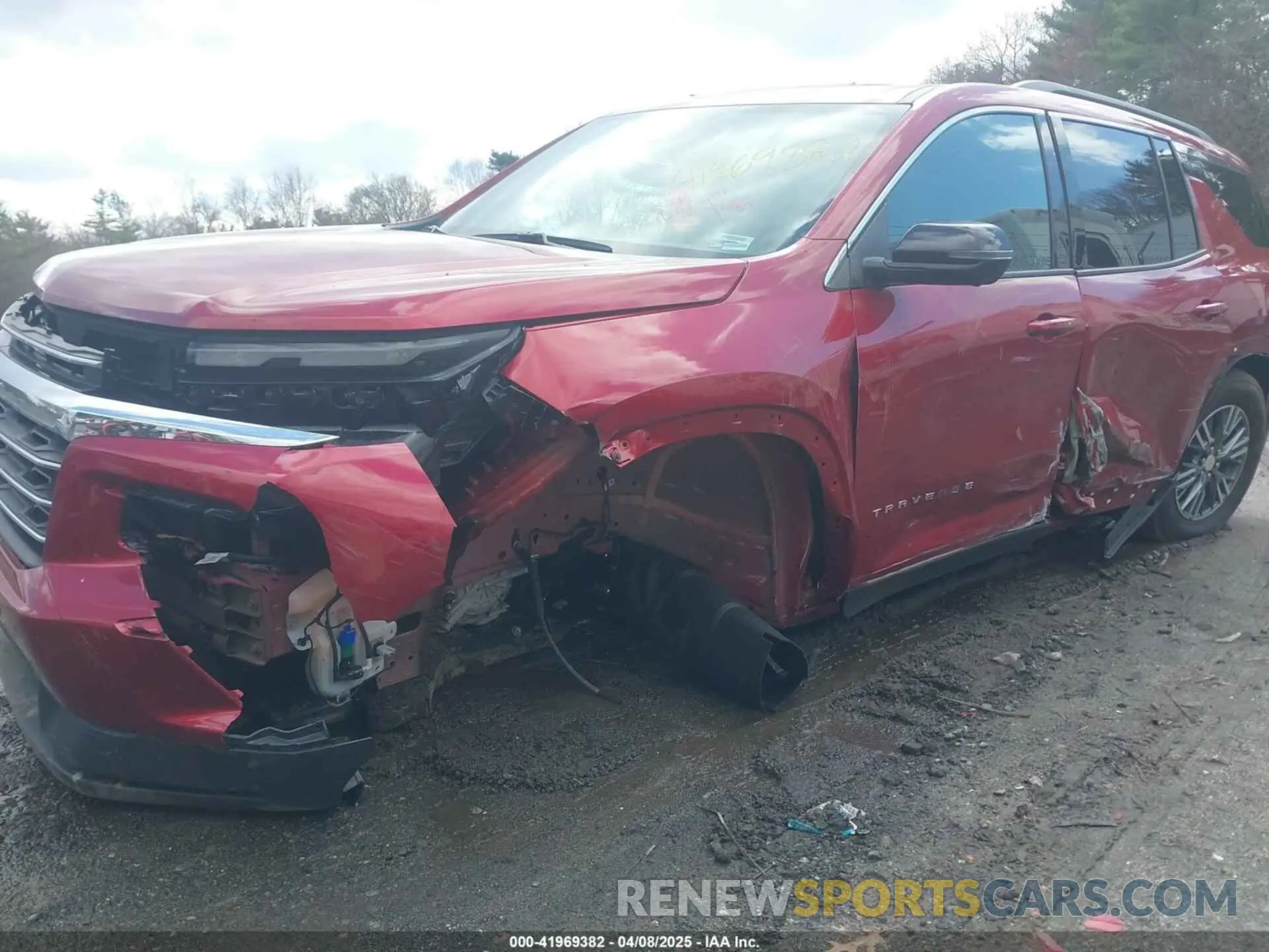 6 Photograph of a damaged car 1GNEVGKS8RJ195195 CHEVROLET TRAVERSE 2024