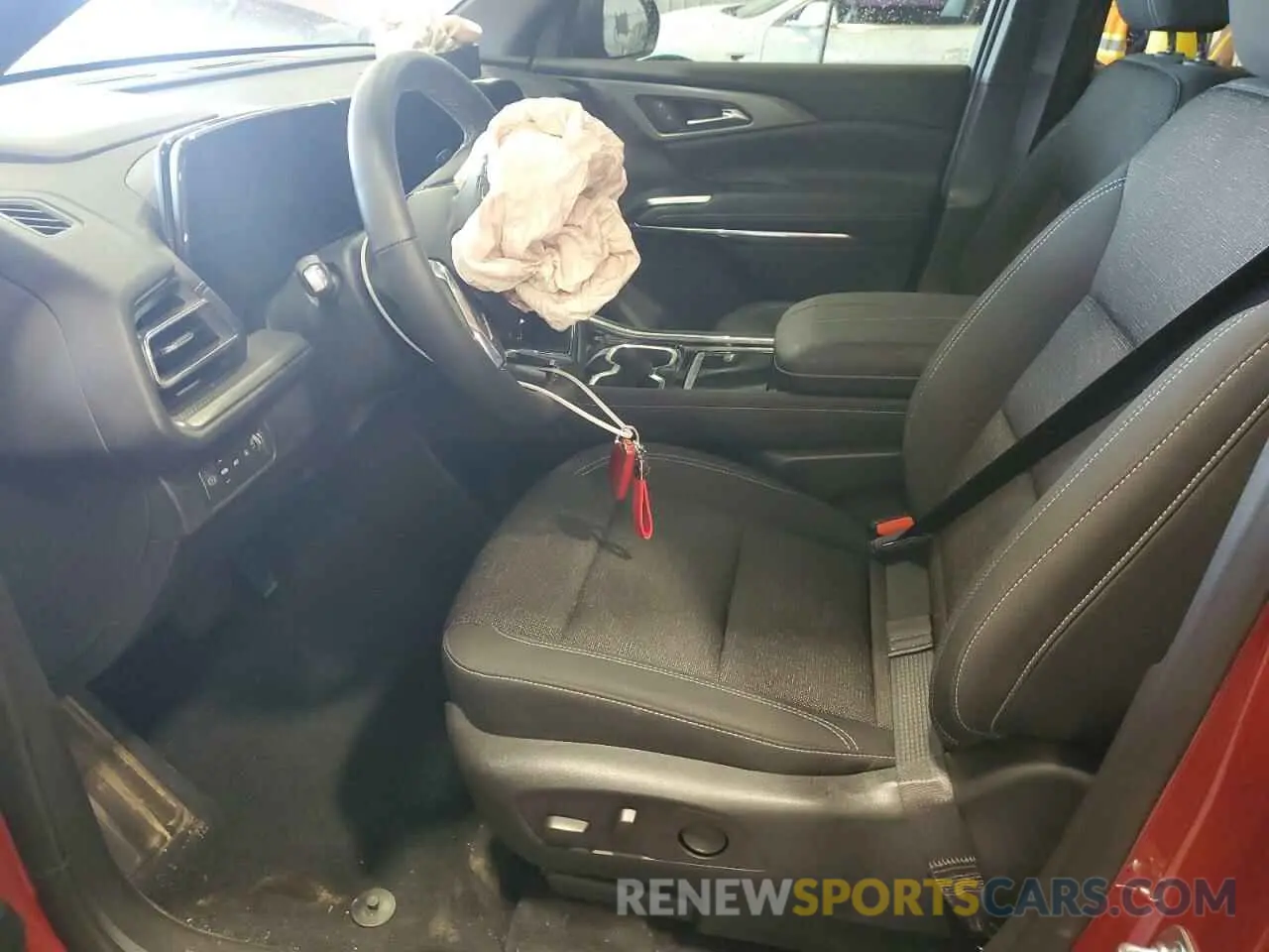 7 Photograph of a damaged car 1GNEVGKSXRJ228505 CHEVROLET TRAVERSE 2024