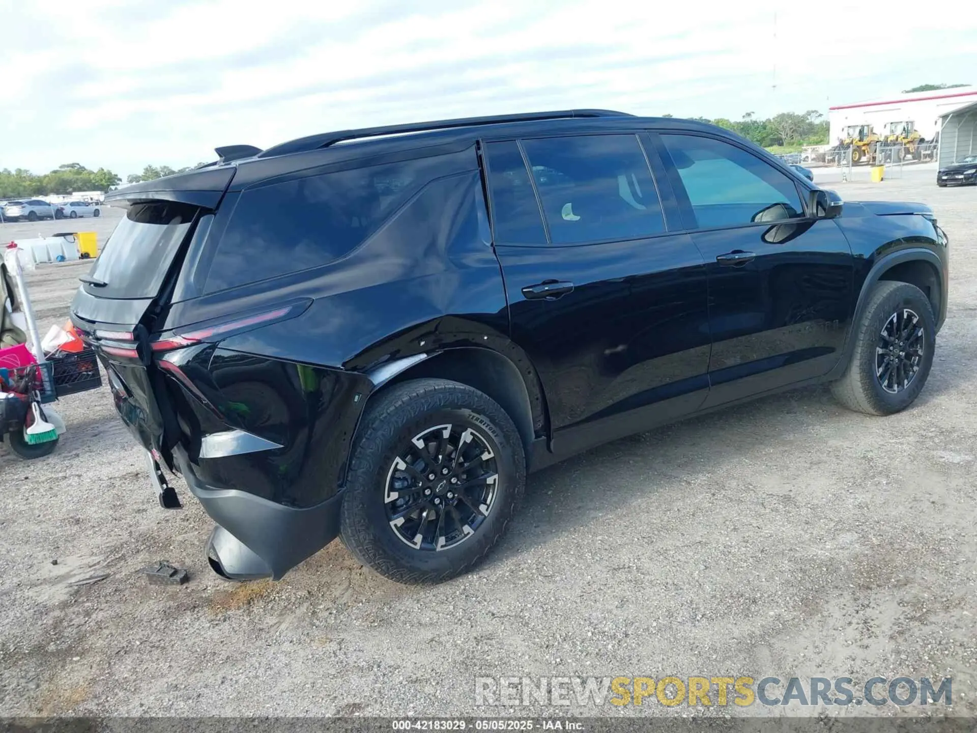 4 Photograph of a damaged car 1GNEVJKS2RJ148970 CHEVROLET TRAVERSE 2024