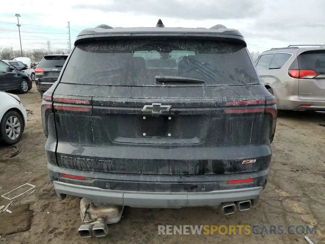 6 Photograph of a damaged car 1GNEVJKS9RJ201728 CHEVROLET TRAVERSE 2024