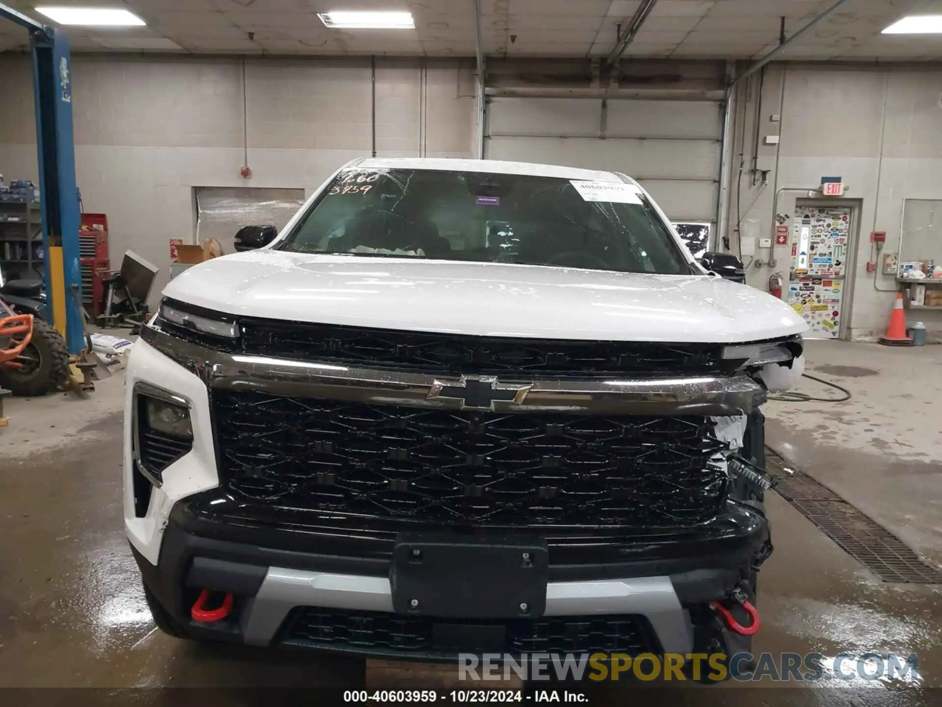 12 Photograph of a damaged car 1GNEVJKS9RJ233479 CHEVROLET TRAVERSE 2024