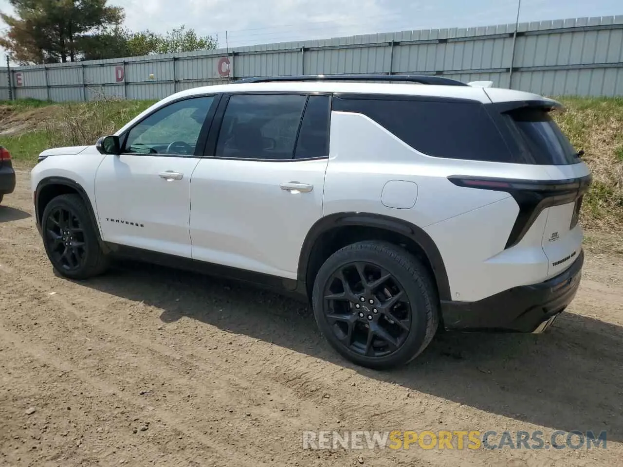 2 Photograph of a damaged car 1GNEVLKS5RJ153379 CHEVROLET TRAVERSE 2024