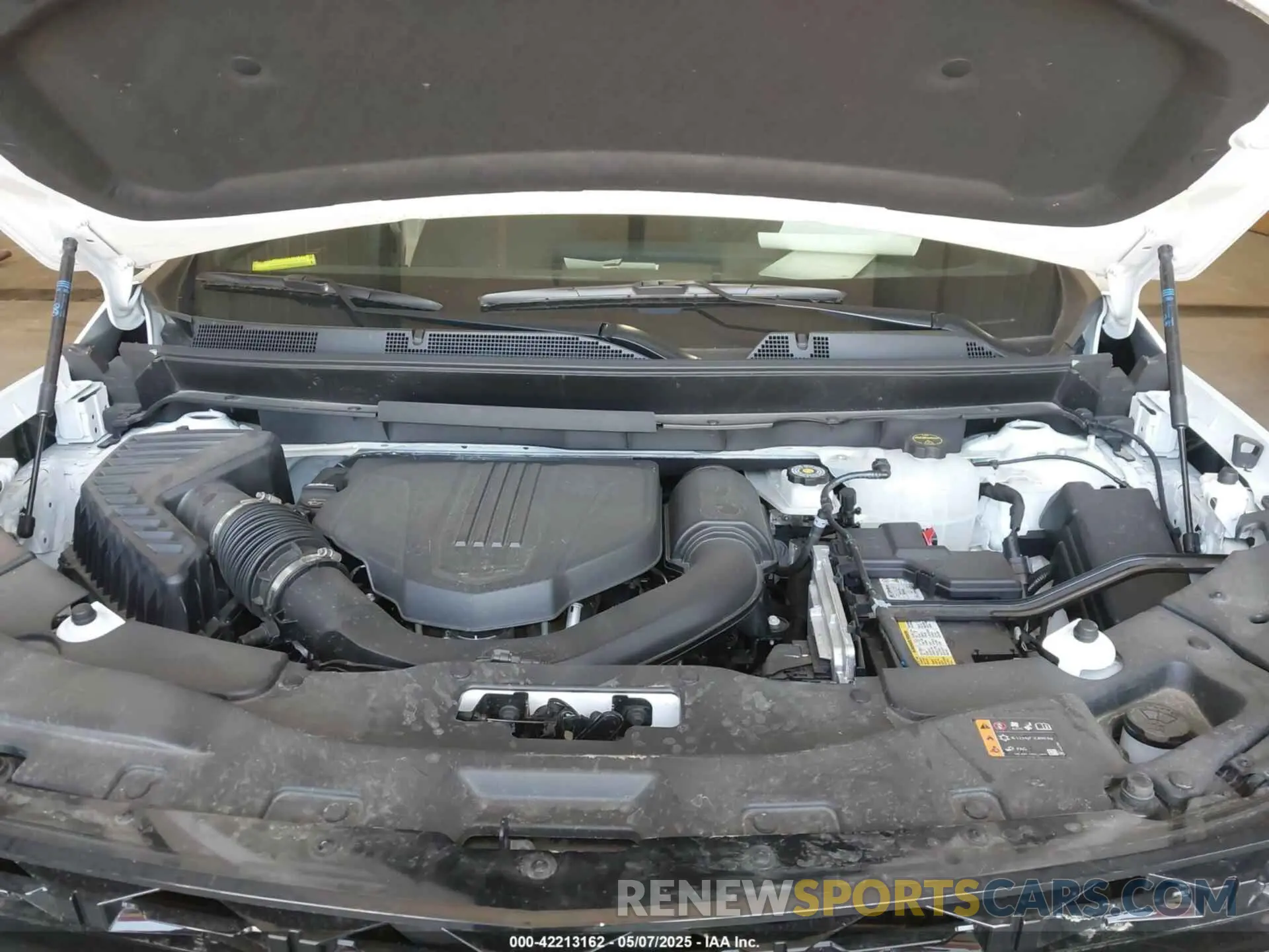 10 Photograph of a damaged car 1GNEVLKS7RJ234285 CHEVROLET TRAVERSE 2024