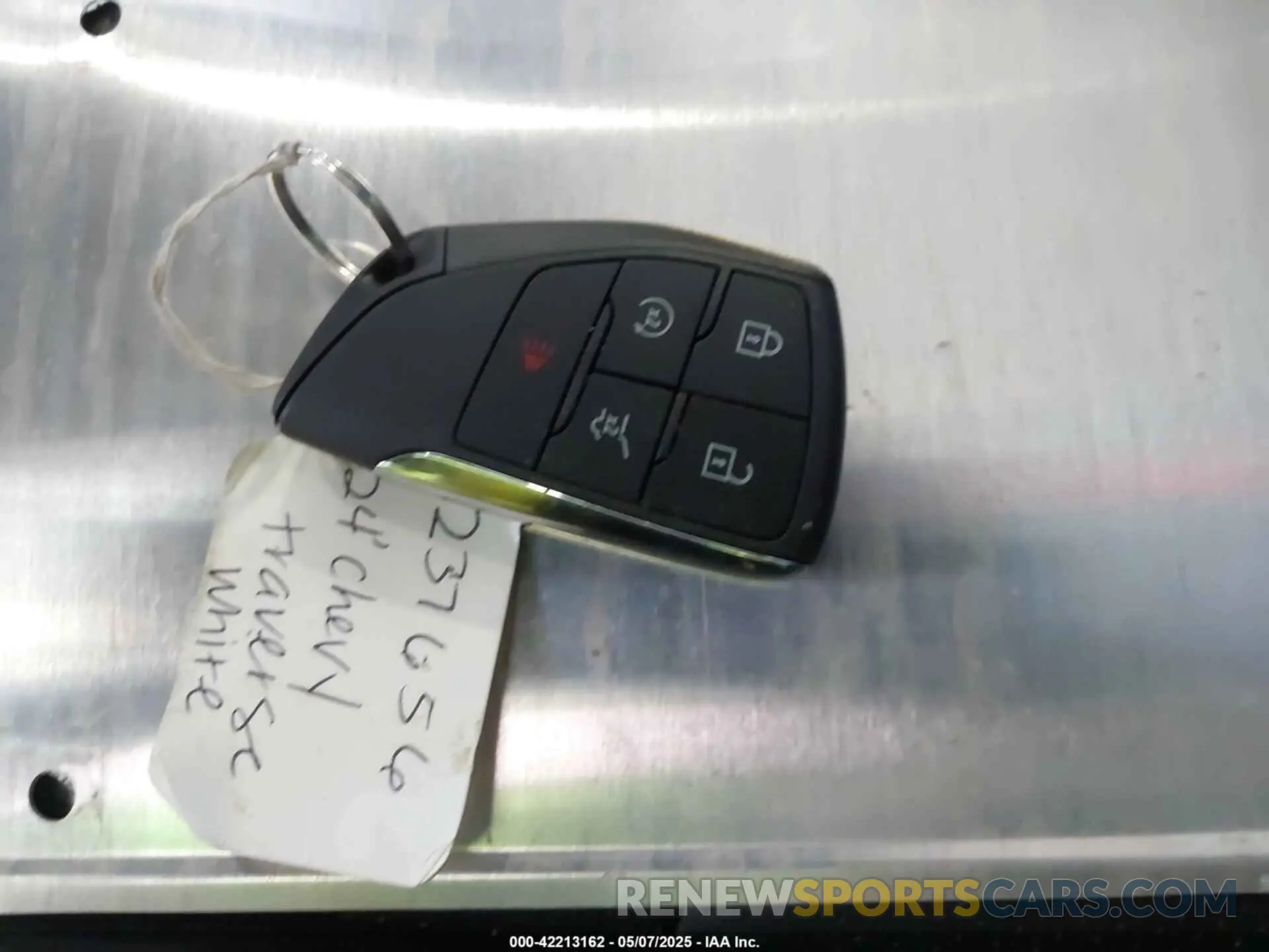 11 Photograph of a damaged car 1GNEVLKS7RJ234285 CHEVROLET TRAVERSE 2024