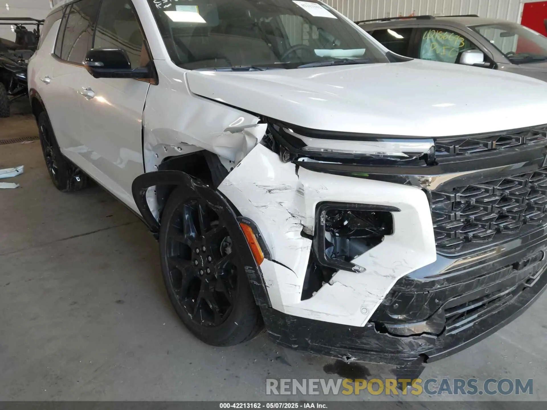6 Photograph of a damaged car 1GNEVLKS7RJ234285 CHEVROLET TRAVERSE 2024