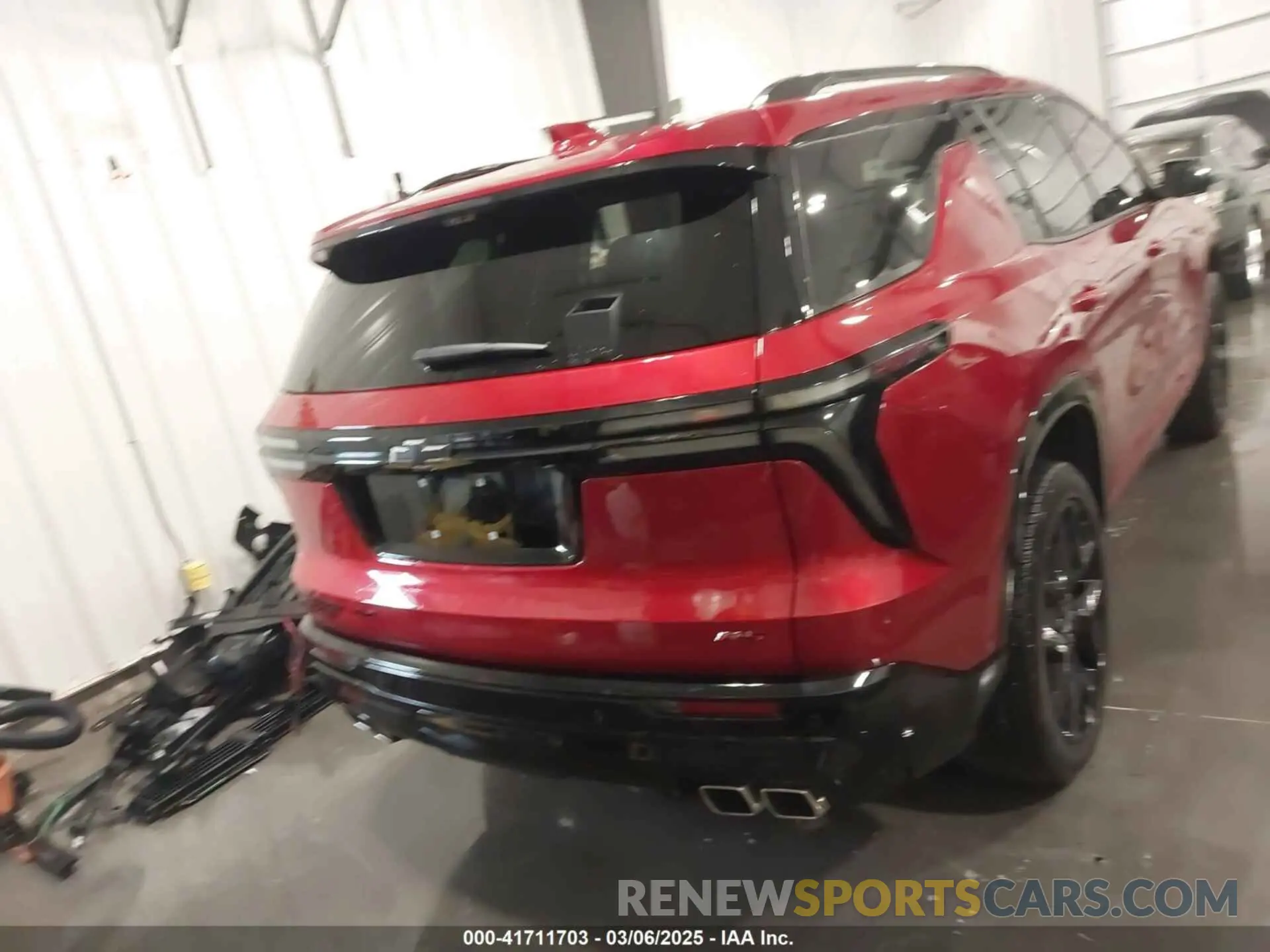 17 Photograph of a damaged car 1GNEVLKS9RJ233591 CHEVROLET TRAVERSE 2024