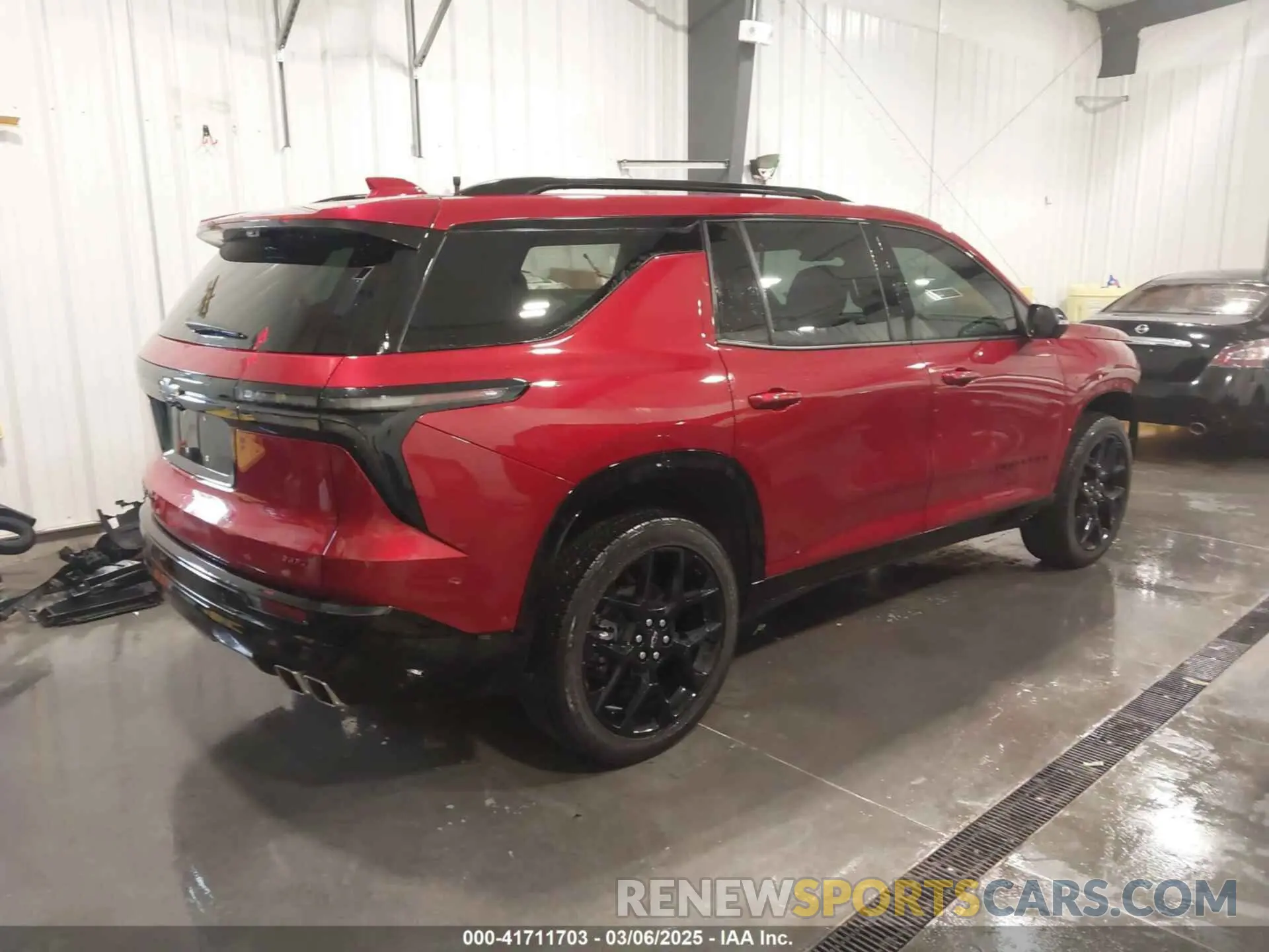 4 Photograph of a damaged car 1GNEVLKS9RJ233591 CHEVROLET TRAVERSE 2024