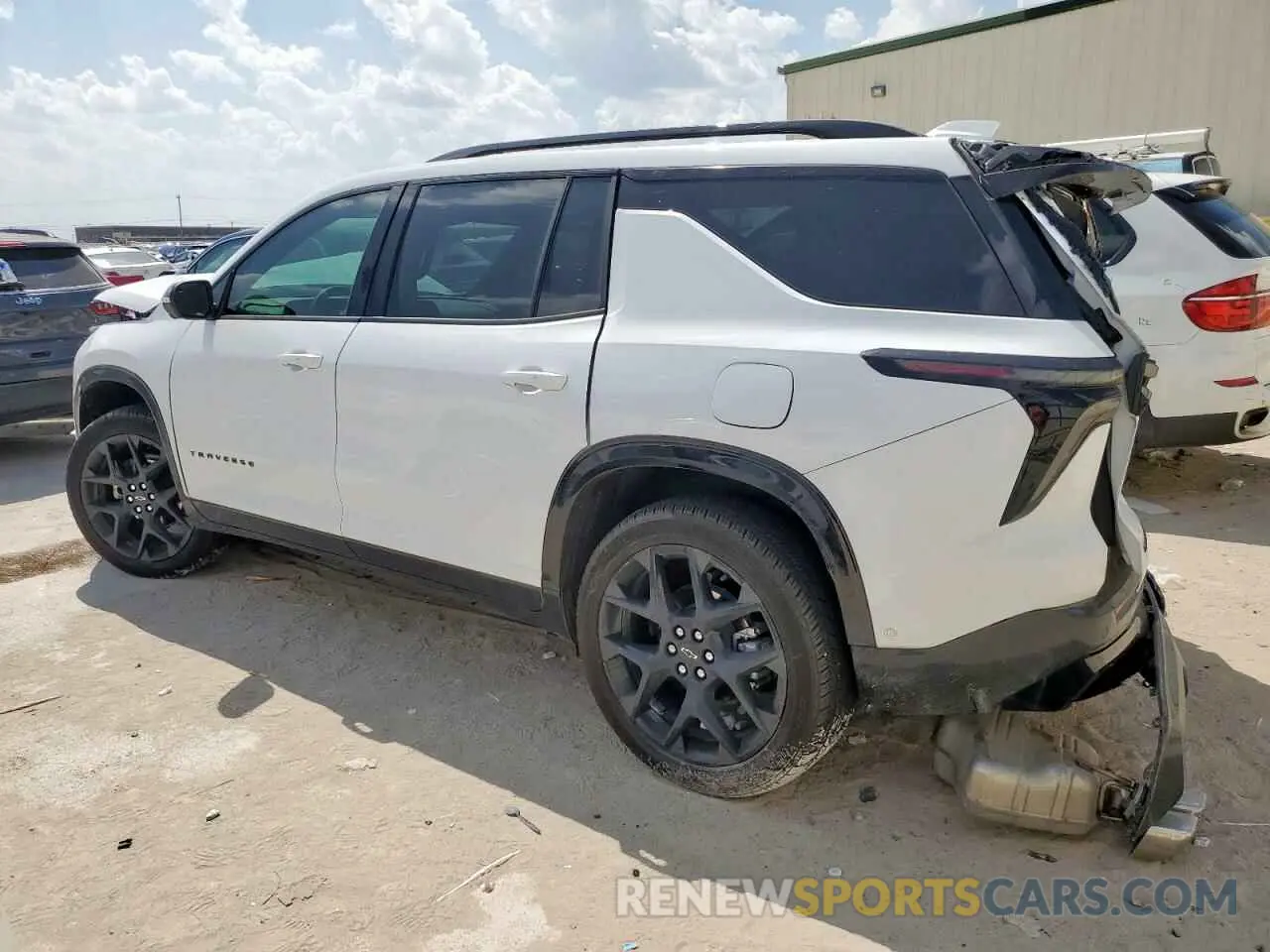 2 Photograph of a damaged car 1GNEVLKSXRJ141390 CHEVROLET TRAVERSE 2024