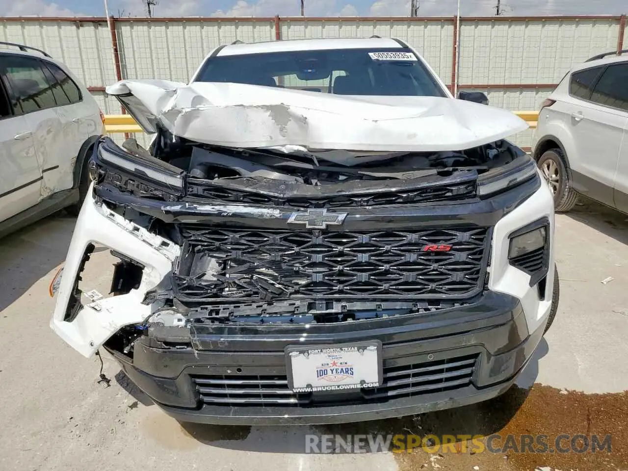 5 Photograph of a damaged car 1GNEVLKSXRJ141390 CHEVROLET TRAVERSE 2024