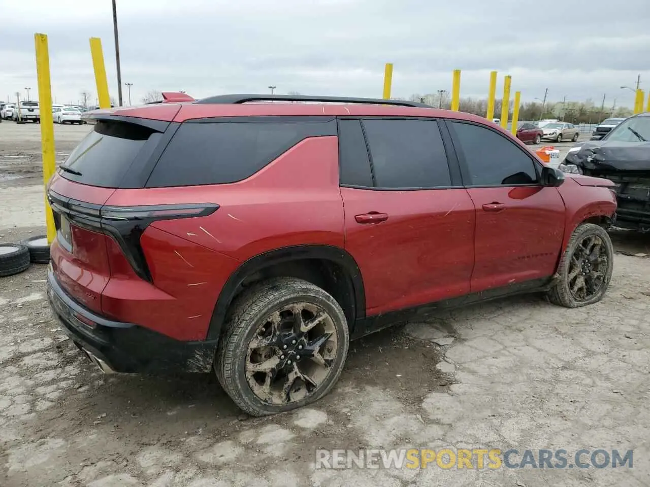 3 Photograph of a damaged car 1GNEVLKSXRJ163714 CHEVROLET TRAVERSE 2024