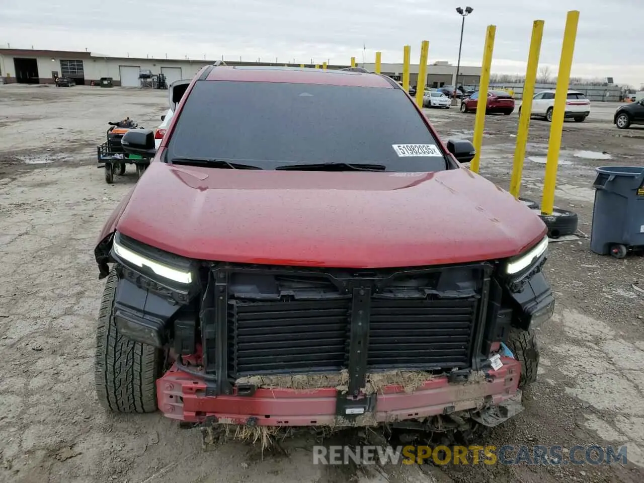 5 Photograph of a damaged car 1GNEVLKSXRJ163714 CHEVROLET TRAVERSE 2024