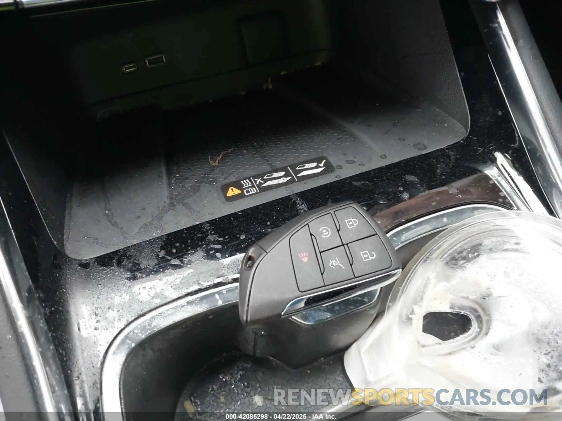 11 Photograph of a damaged car 1GNERGRS0SJ129076 CHEVROLET TRAVERSE 2025
