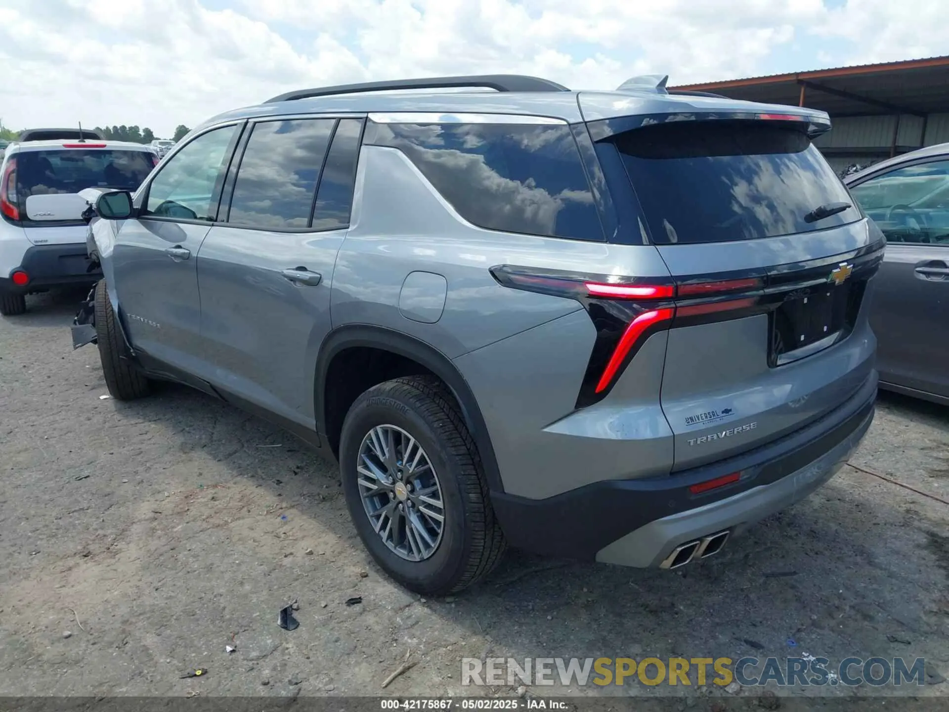 3 Photograph of a damaged car 1GNERGRS0SJ148355 CHEVROLET TRAVERSE 2025