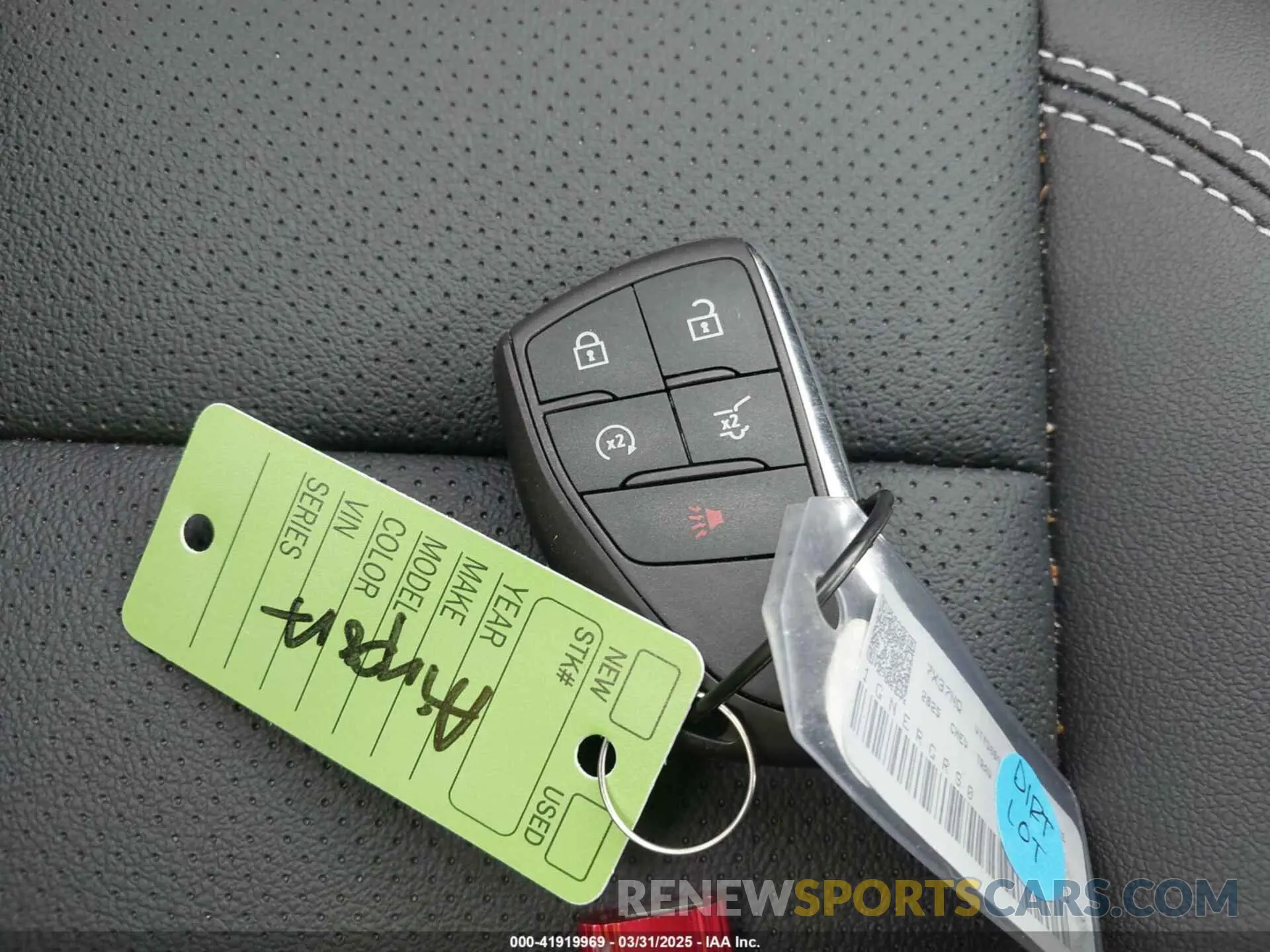 11 Photograph of a damaged car 1GNERGRS0SJ151630 CHEVROLET TRAVERSE 2025