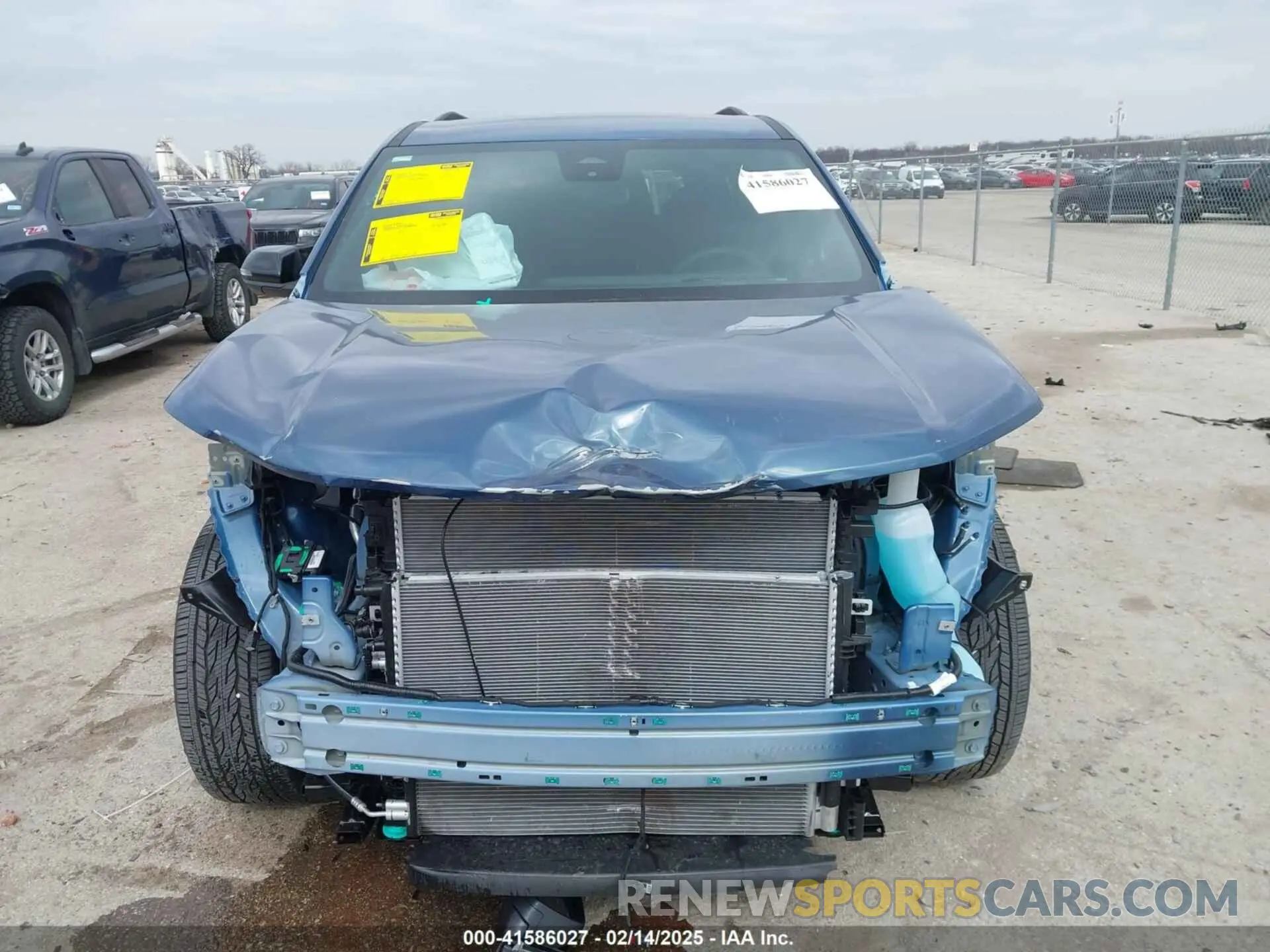 12 Photograph of a damaged car 1GNERGRS0SJ152731 CHEVROLET TRAVERSE 2025