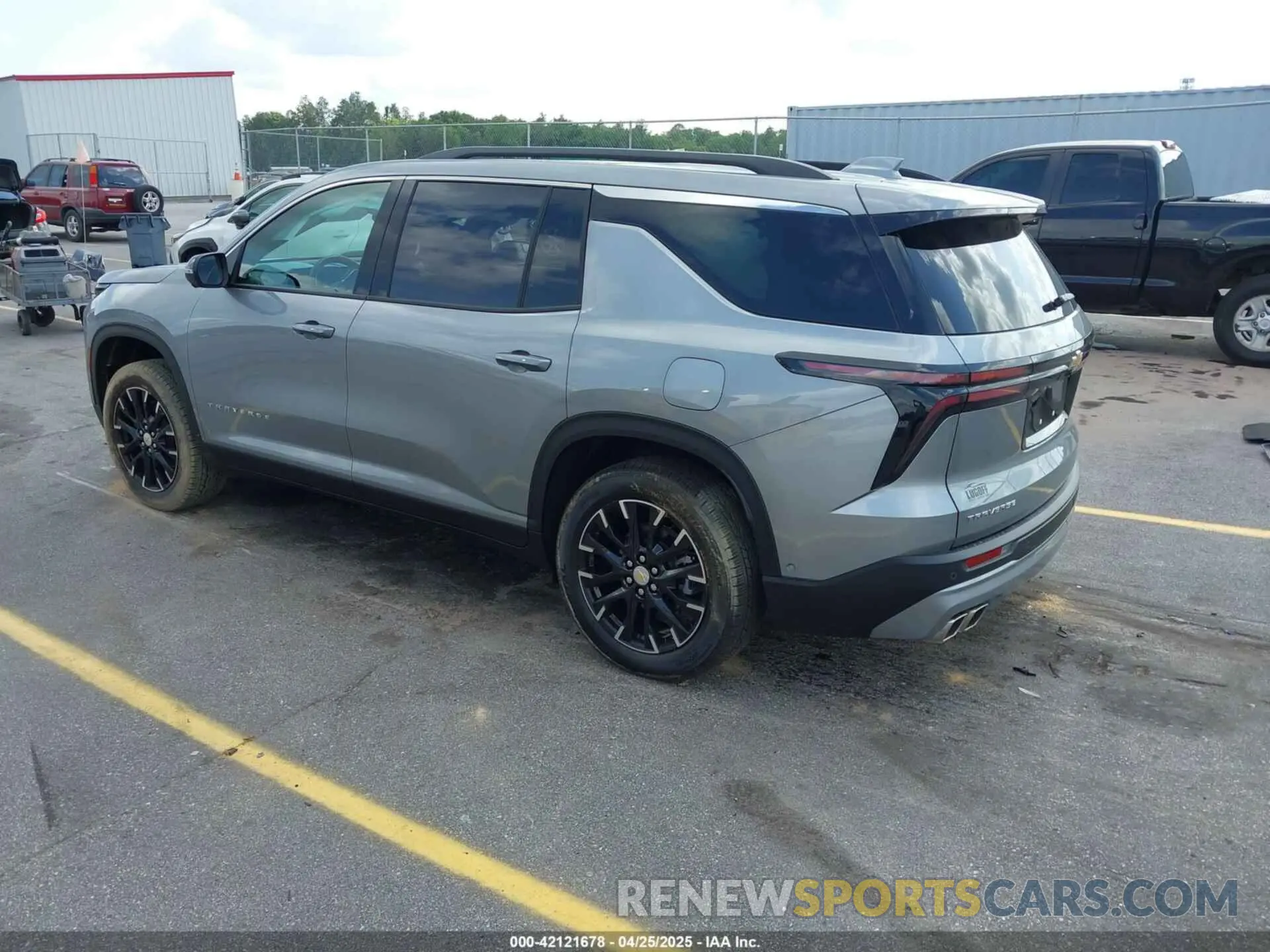 3 Photograph of a damaged car 1GNERGRS0SJ212832 CHEVROLET TRAVERSE 2025
